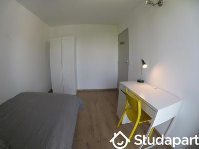 Chambre - 10 m² - 1 pièce