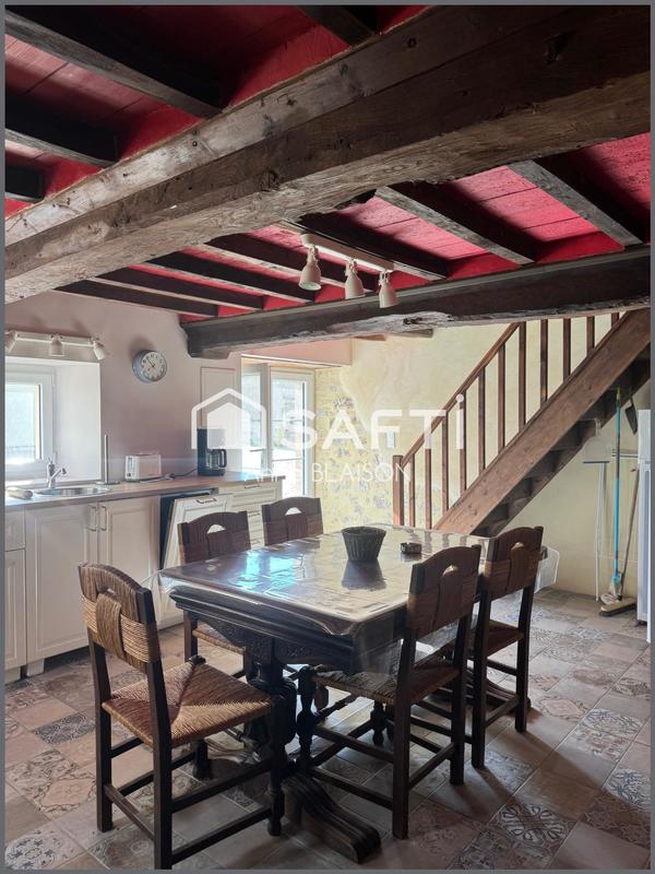 Maison - 227 m² - 12 pièces