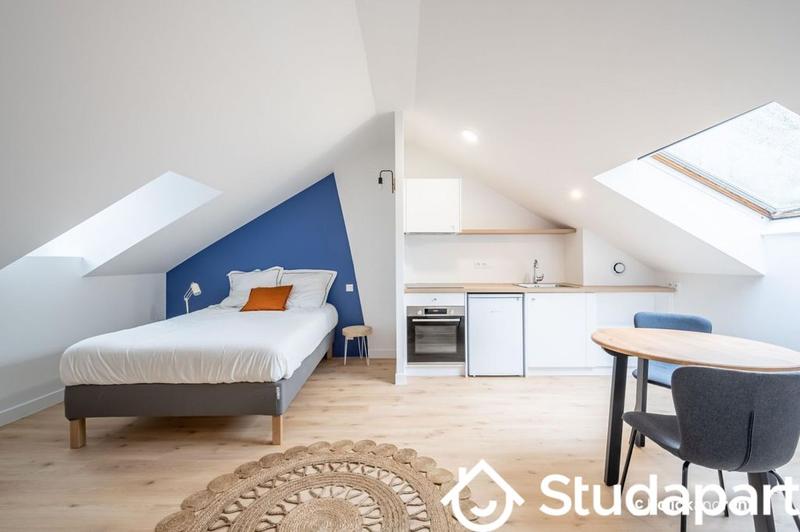 Chambre - 184 m² - 1 pièce