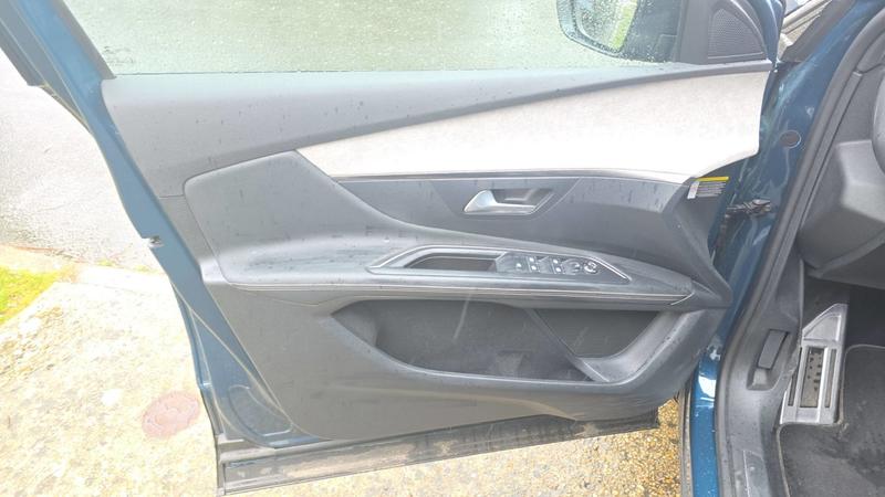 Peugeot 3008 II 1.2 PureTech 130 Eat8 Gt