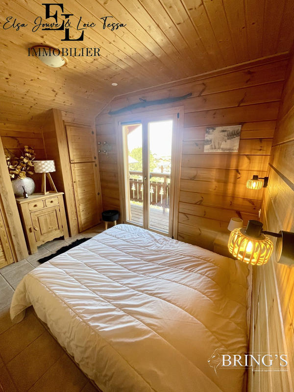 Châlet - 152 m² - 9 pièces