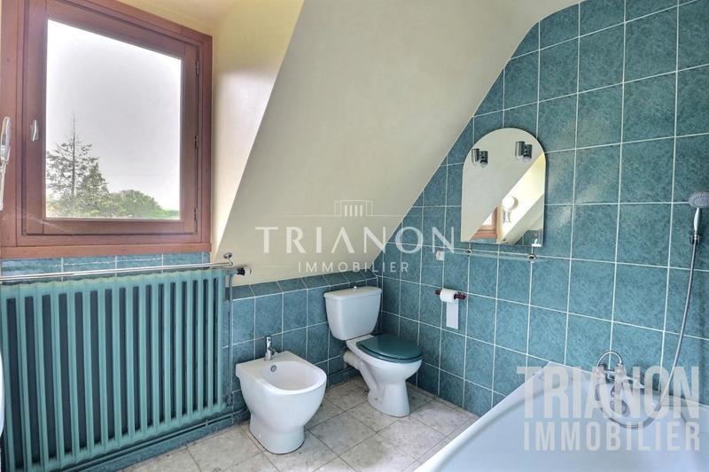 Maison - 240 m² - 7 pièces