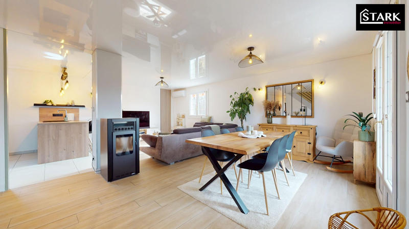 Maison - 103 m² - 5 pièces