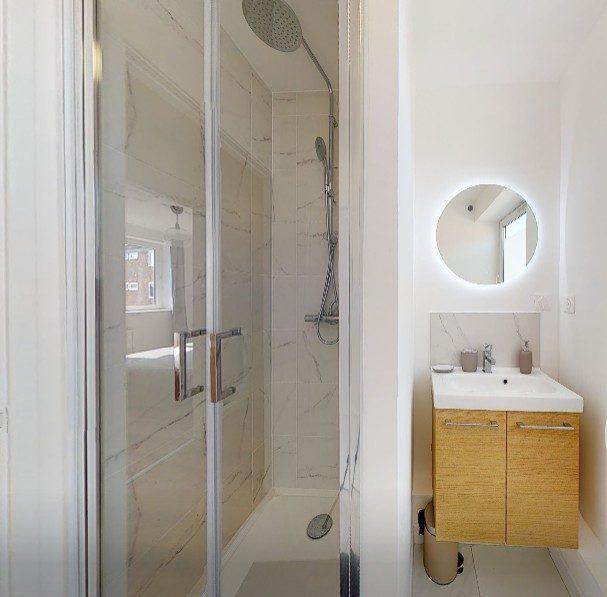 Appartement - 100 m² - 5 pièces