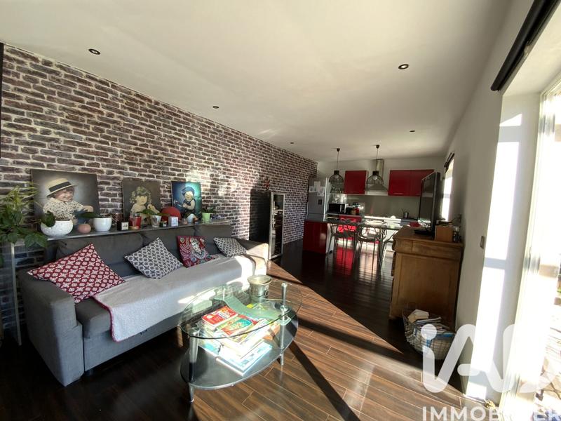 Maison - 210 m² - 8 pièces