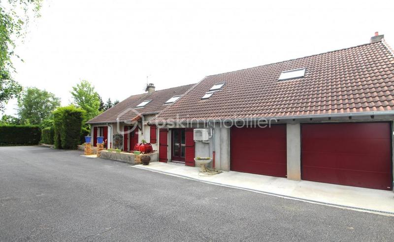 Propriété - 200 m² - 8 pièces