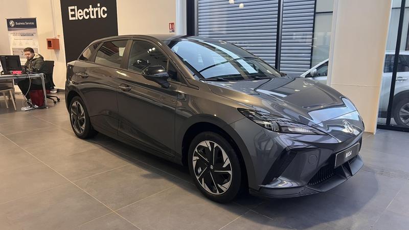 Mg Mg4 Electric 51kwh - 125 Kw 2wd Standard