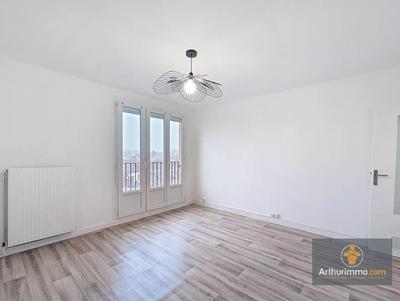 Appartement - 70 m² - 4 pièces