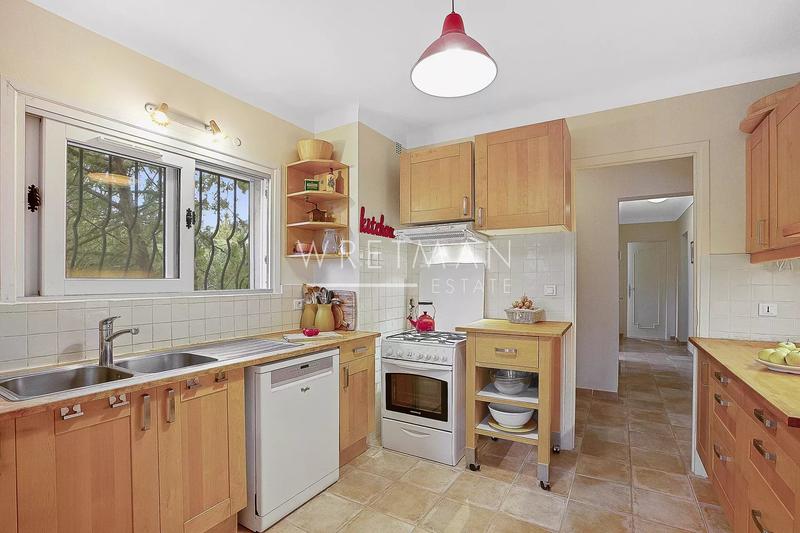 Maison - 189 m² - 9 pièces