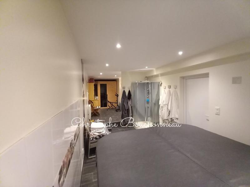 Demeure - 310 m² - 8 pièces