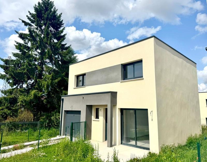 Maison - 85 m² - 4 pièces