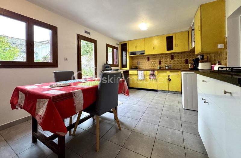 Maison - 95 m² - 4 pièces