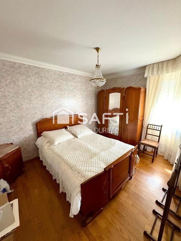 Maison - 180 m² - 10 pièces