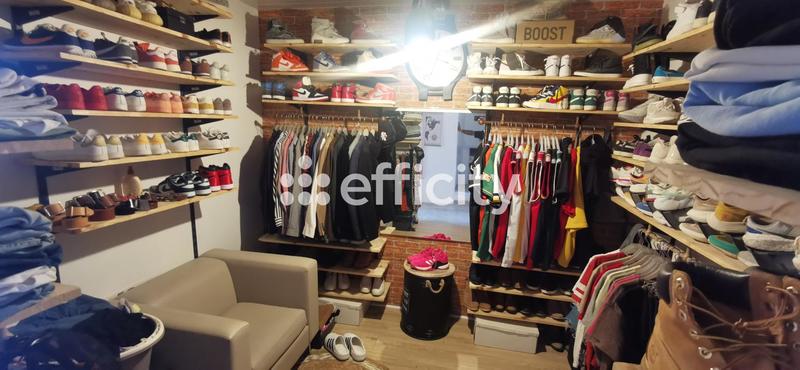 Maison - 250 m² - 6 pièces