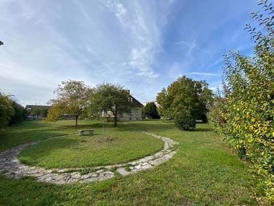 Maison - 230 m² - 6 pièces