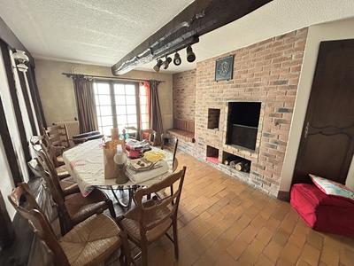 Maison - 79 m² - 6 pièces