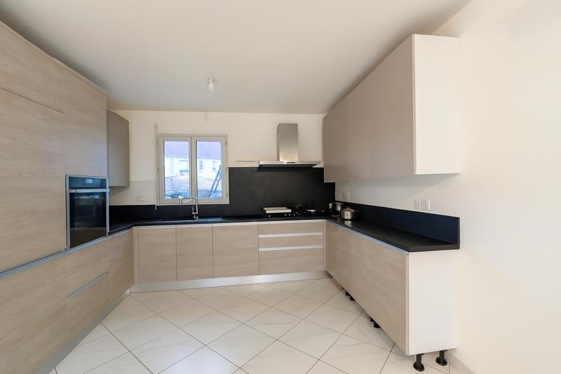 Maison - 98 m² - 6 pièces