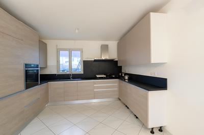 Maison - 98 m² - 6 pièces