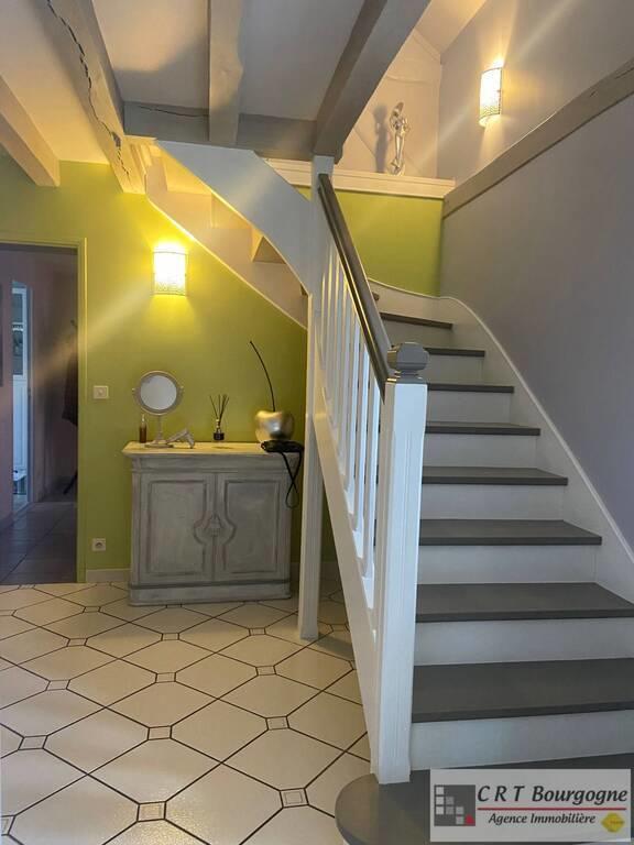 Maison ancienne - 177 m² - 9 pièces