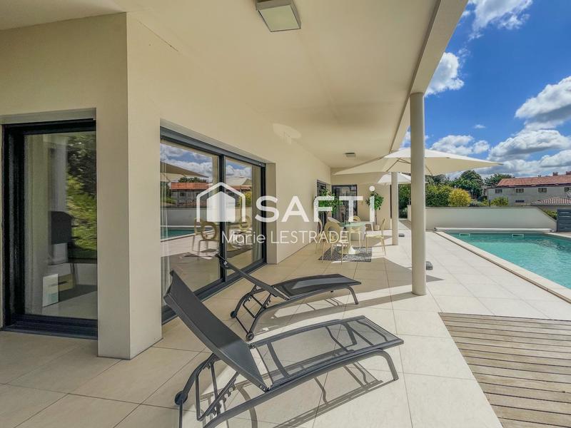 Maison - 195 m² - 6 pièces