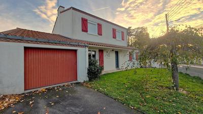 Maison - 150 m² - 6 pièces