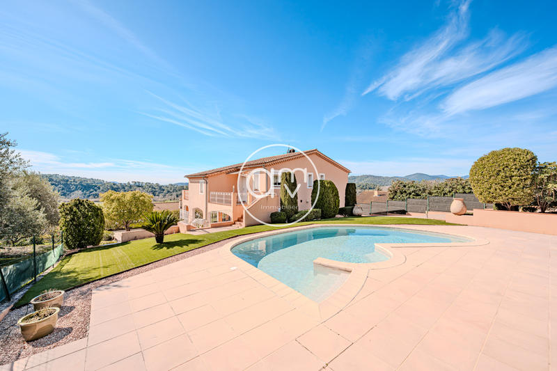 Maison - 148 m² - 6 pièces