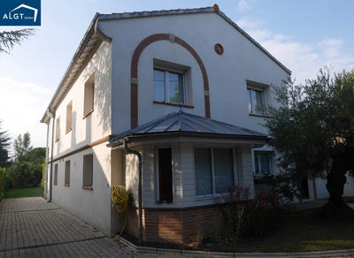 Villa - 210 m² - 6 pièces