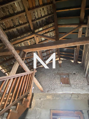 Maison - 247 m² - 8 pièces