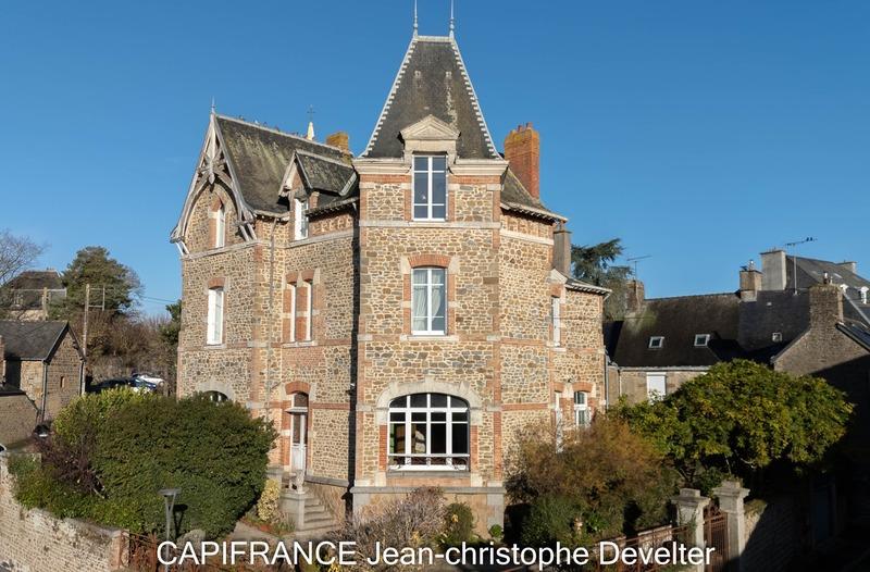 Maison bourgeoise - 235 m² - 8 pièces