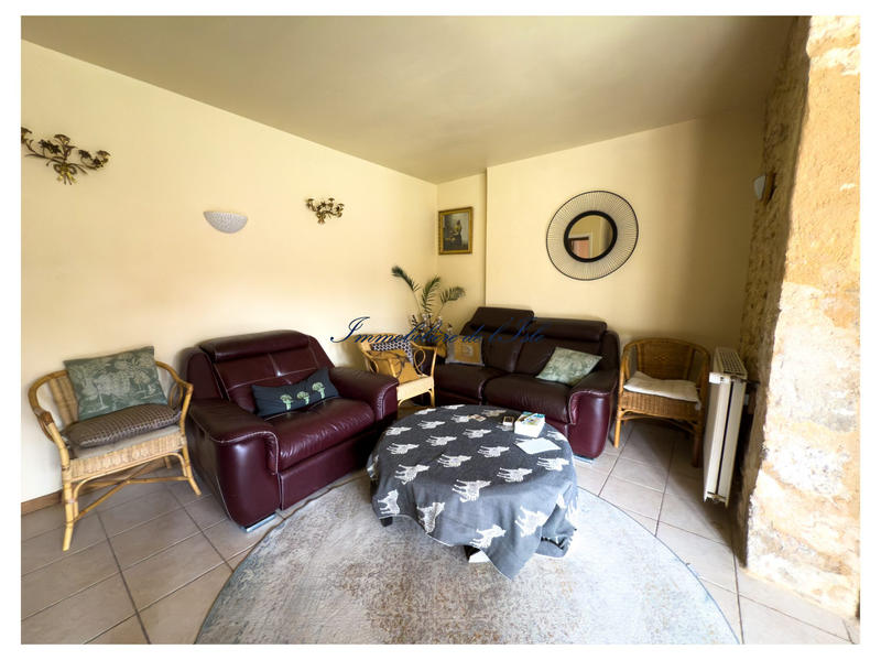 Maison - 211 m² - 10 pièces