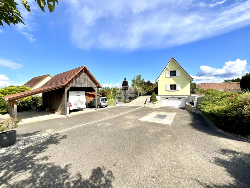 Maison traditionnelle - 163 m² - 7 pièces