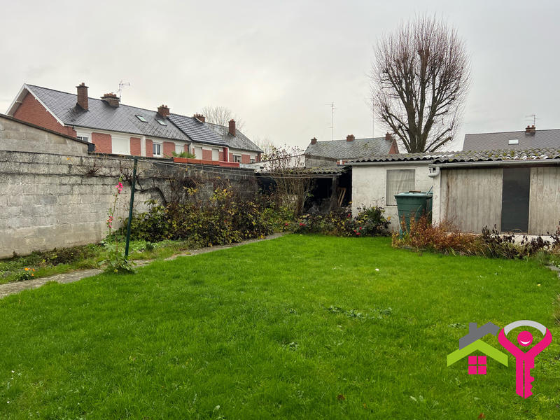 Maison - 90 m² - 5 pièces