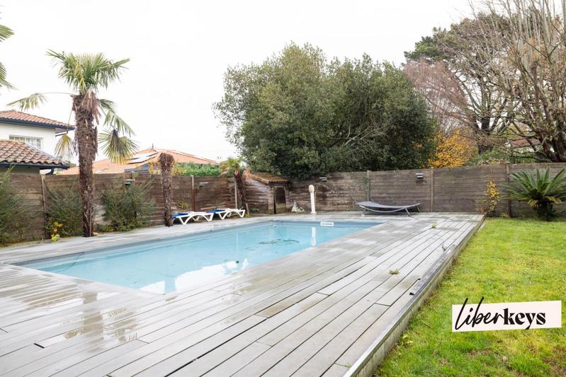 Villa - 180 m² - 7 pièces