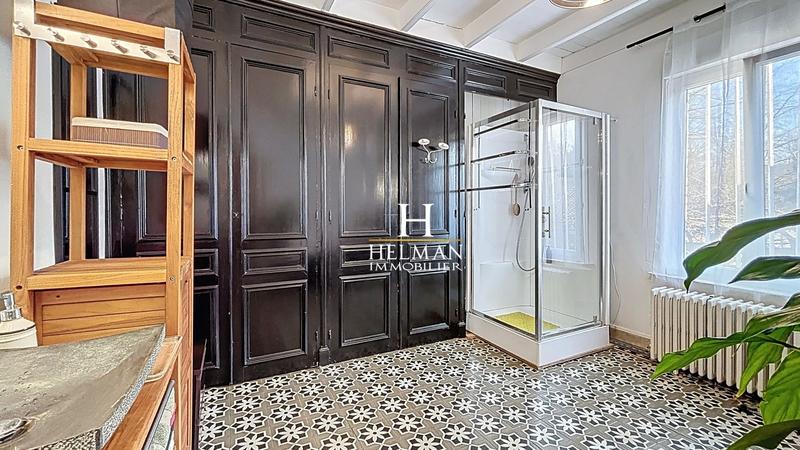 Maison - 163 m² - 7 pièces