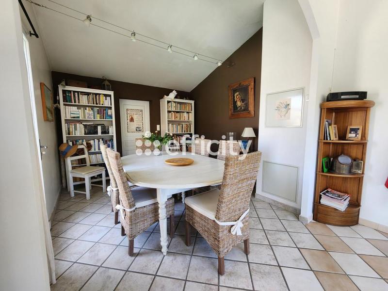 Maison - 165 m² - 6 pièces