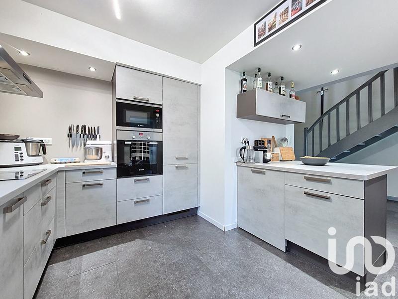 Maison - 92 m² - 5 pièces