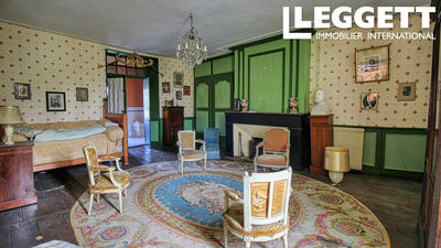 Demeure - 275 m² - 8 pièces