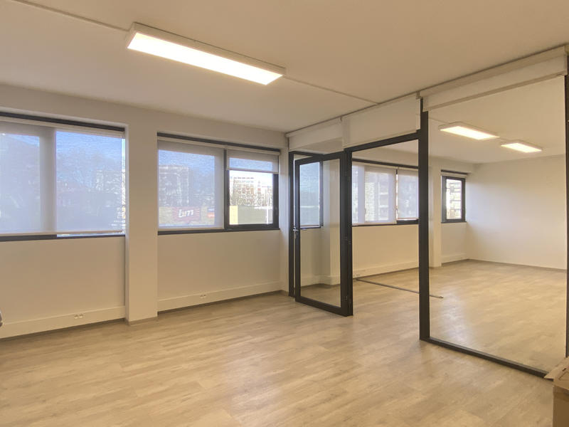Bureau - 591 m²