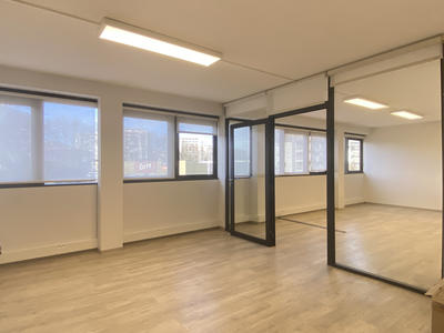 Bureau - 591 m²