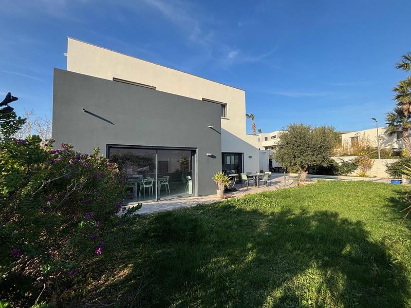 Villa - 150 m² - 4 pièces