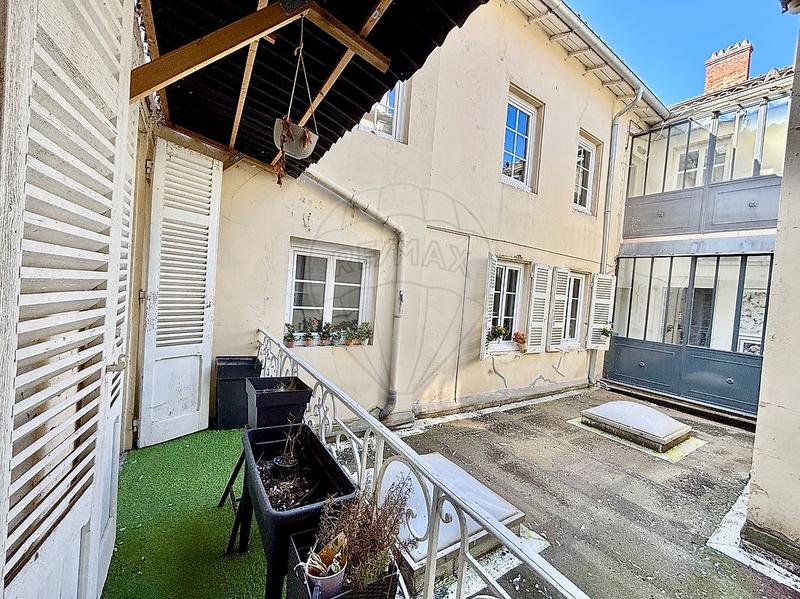 Appartement - 102 m² - 4 pièces