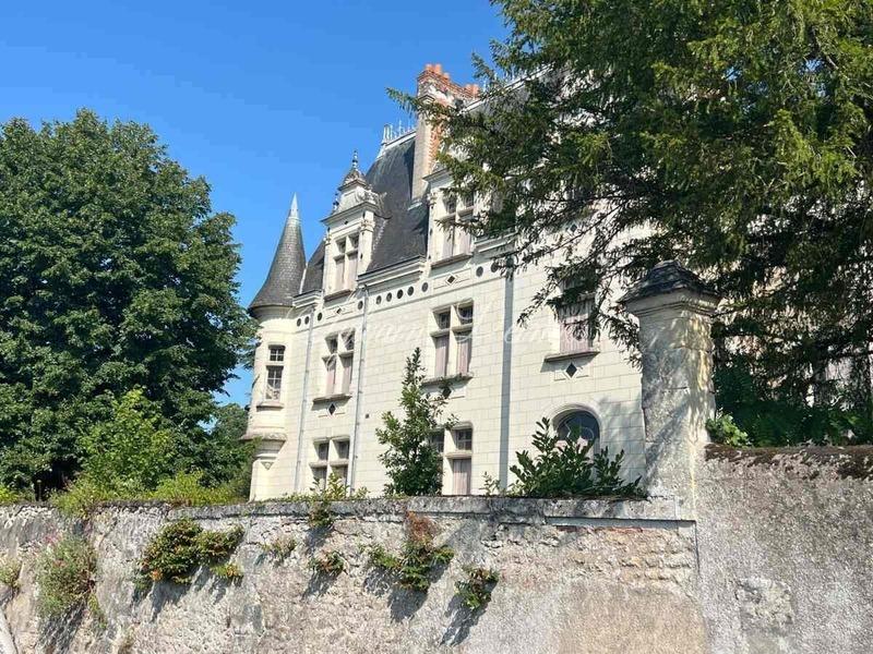 Château - 1 000 m² - 16 pièces