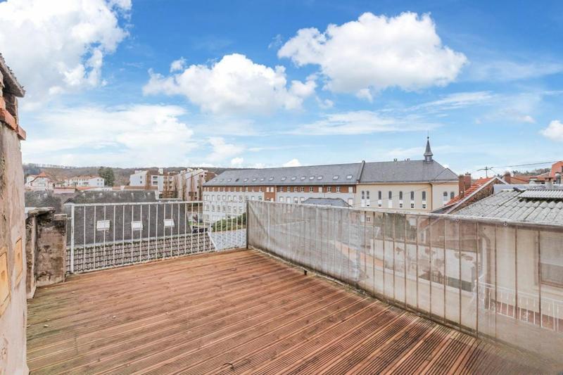 Maison - 183 m² - 7 pièces