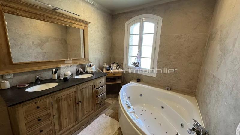 Villa - 138 m² - 5 pièces