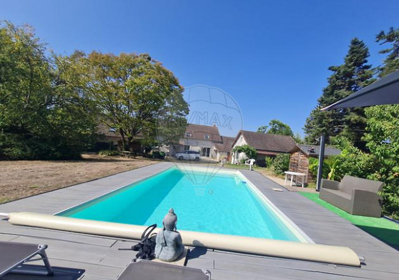 Maison - 186 m² - 6 pièces