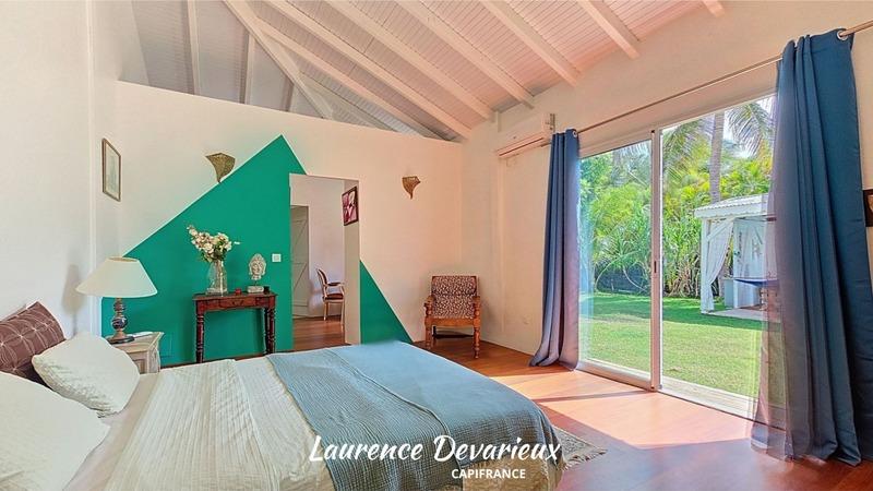 Maison de bois - 150 m² - 4 pièces