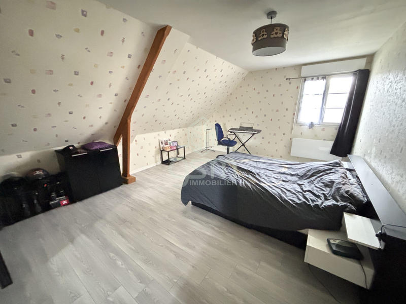 Maison traditionnelle - 198 m² - 6 pièces