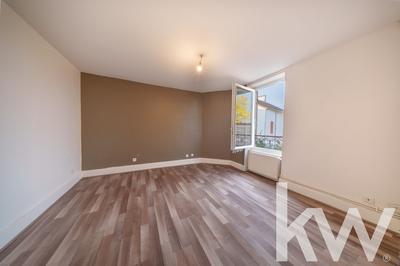 Maison - 170 m² - 10 pièces