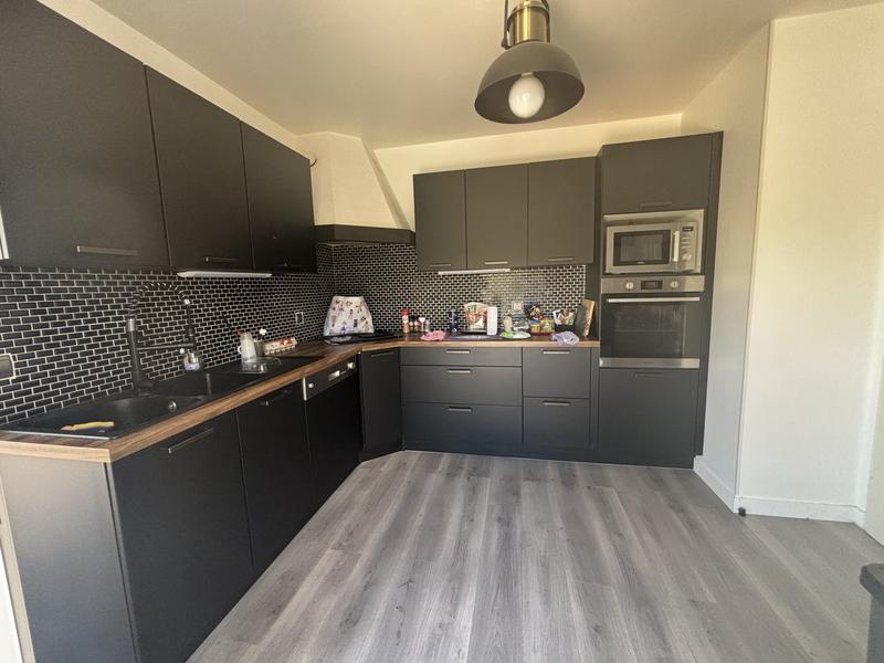 Maison - 88 m² - 5 pièces