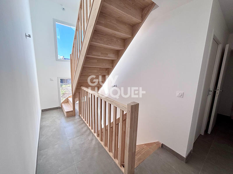 Maison - 141 m² - 7 pièces